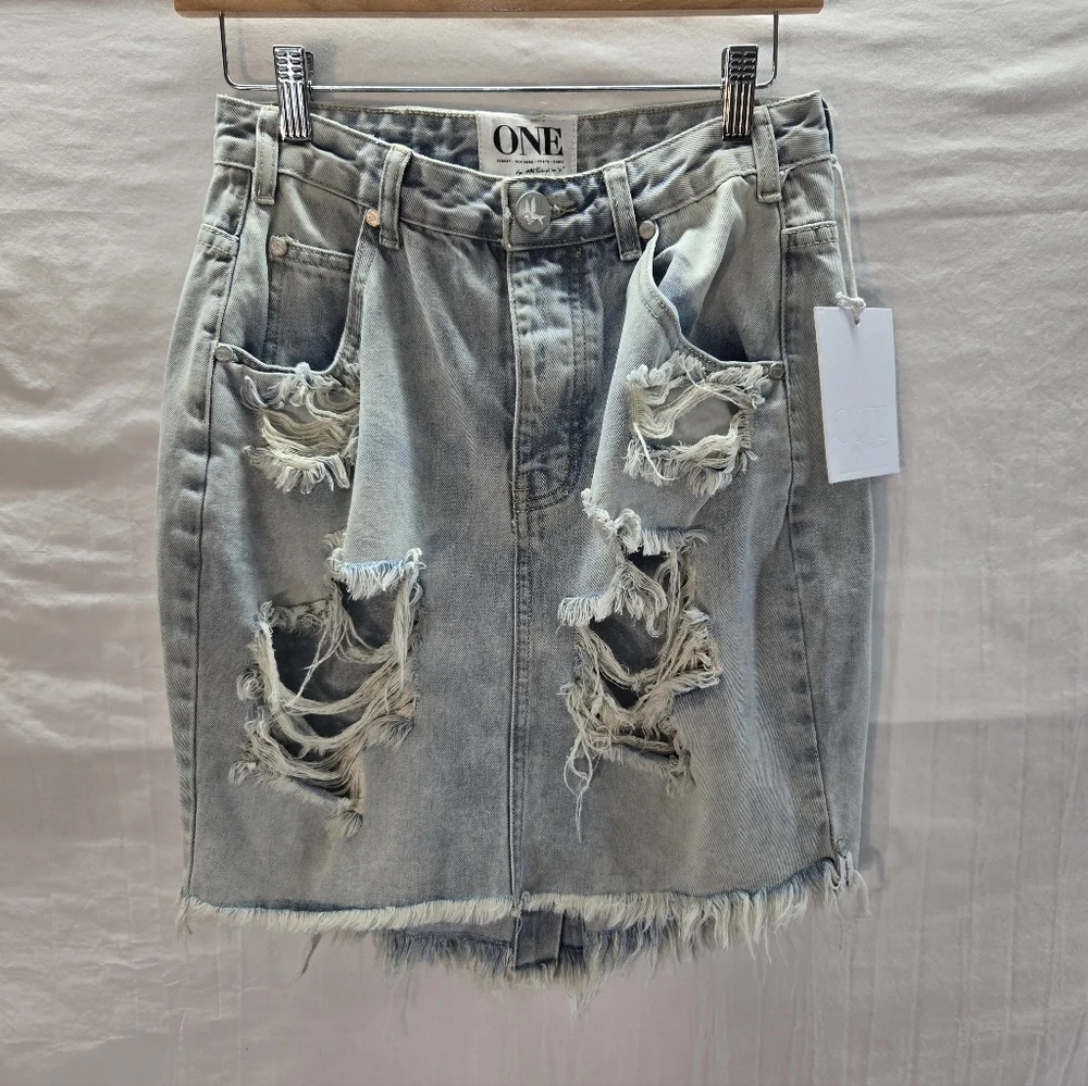 One by One Teaspoon Distressed Skirt Women's Size 29 Denim  Button Fly New